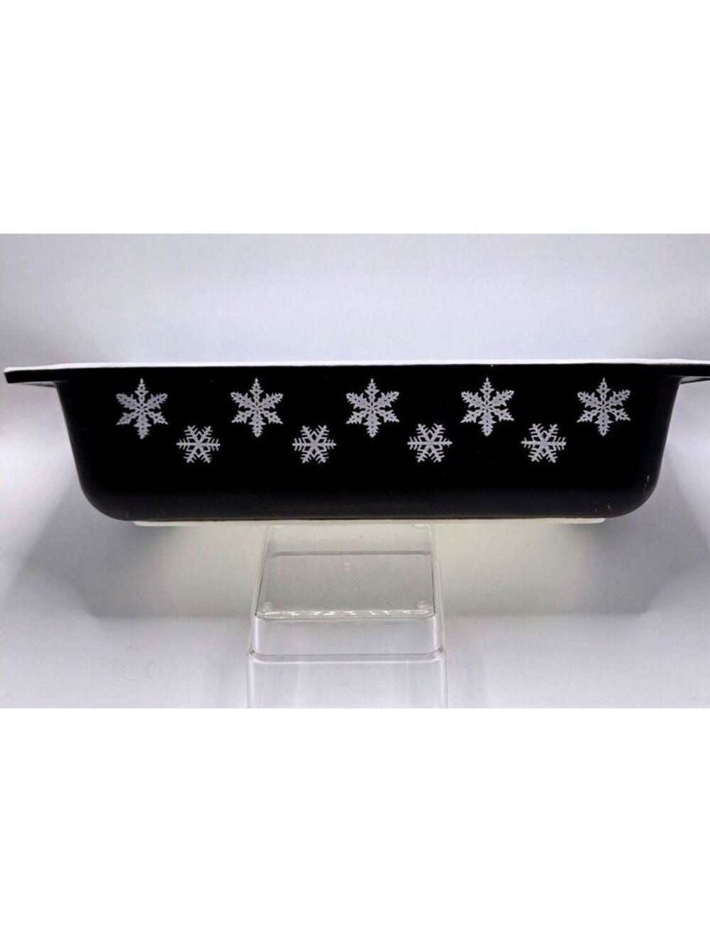Vintage Pyrex Black Snowflake 575-B Space-Saver Casserole Dish